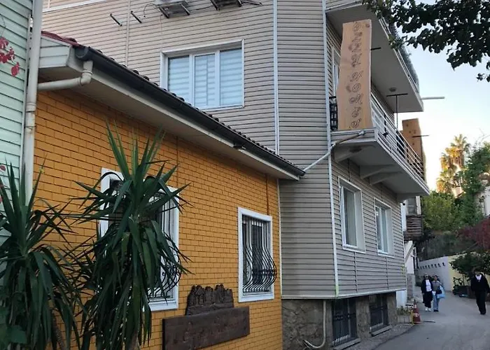 Villa Kaleiçi Müstakil Benzersiz Bahçeli Harıka Ev *