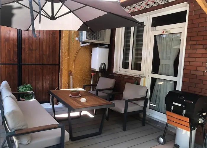 Kaleiçi Müstakil Benzersiz Bahçeli Harıka Ev Antalya
