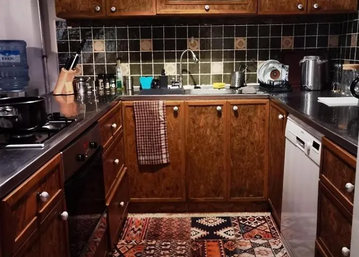 Kaleici Muestakil Benzersiz Bahceli Harika Ev