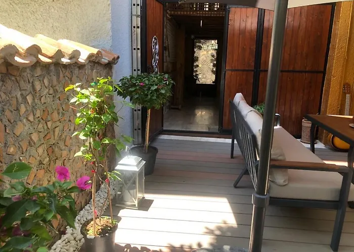 Kaleici Muestakil Benzersiz Bahceli Harika Ev Villa *